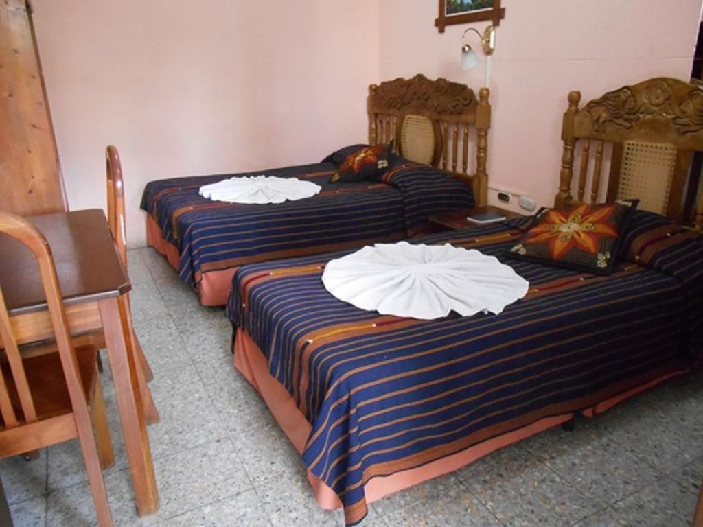 Hotel El Chaparral Panajachel Quarto foto
