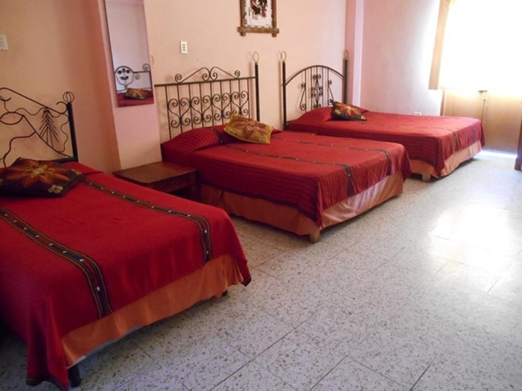 Hotel El Chaparral Panajachel Quarto foto
